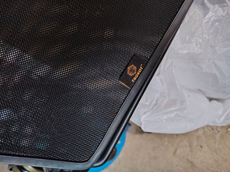 Продам переднии сетки тонировка на ларгус