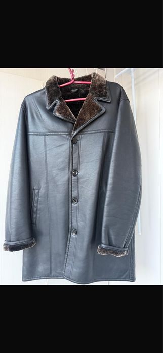 продам мужскую дублёнку из кожи с меховой подкладкой