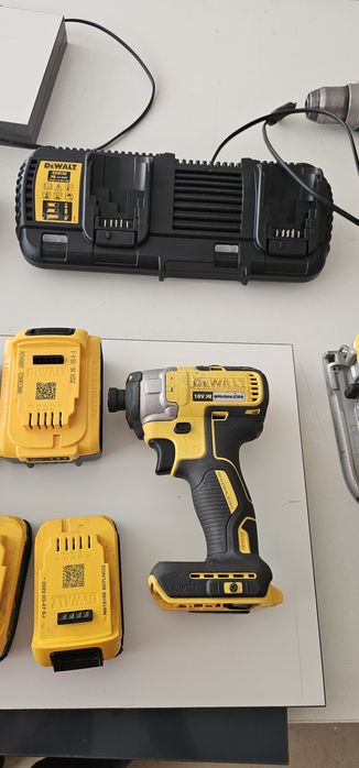 Dewalt dcd 791  nefolosit si dcd 800 folosit