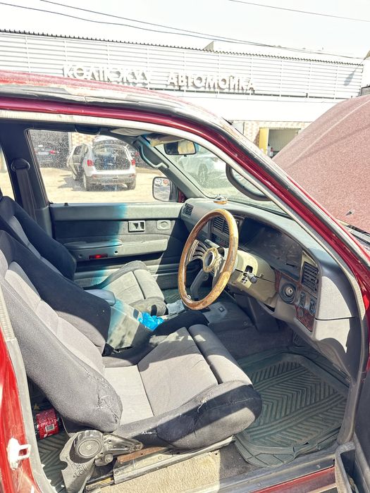 Hilux Surf джип в