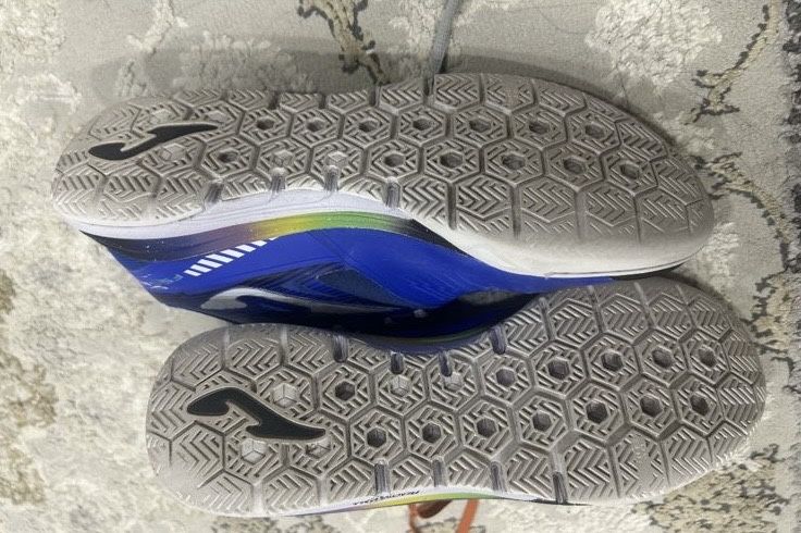 Продам кроссовки б/у, в хорошем состоянии