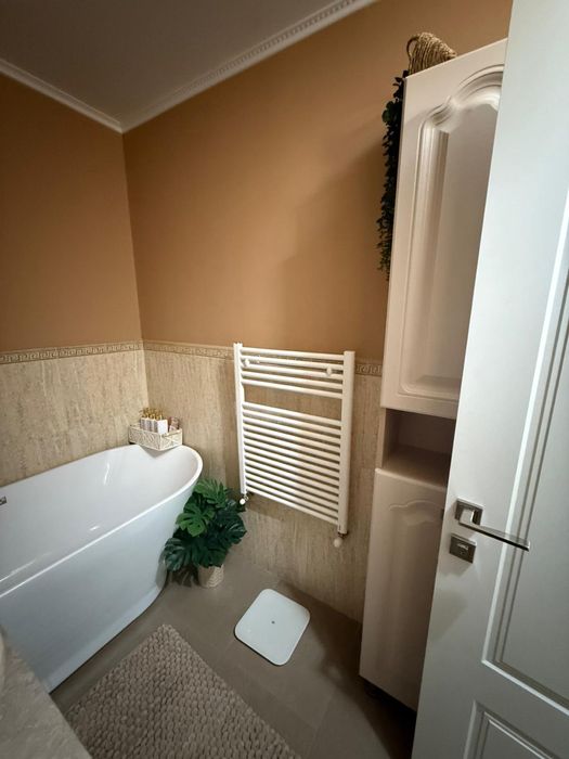 Apartament 5 camere Zona Miorita/ Micalaca