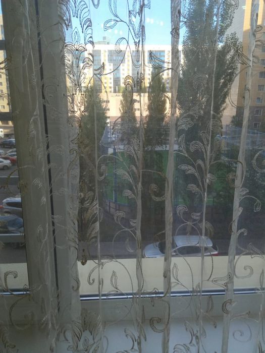 Продам Тюль (2 шт)