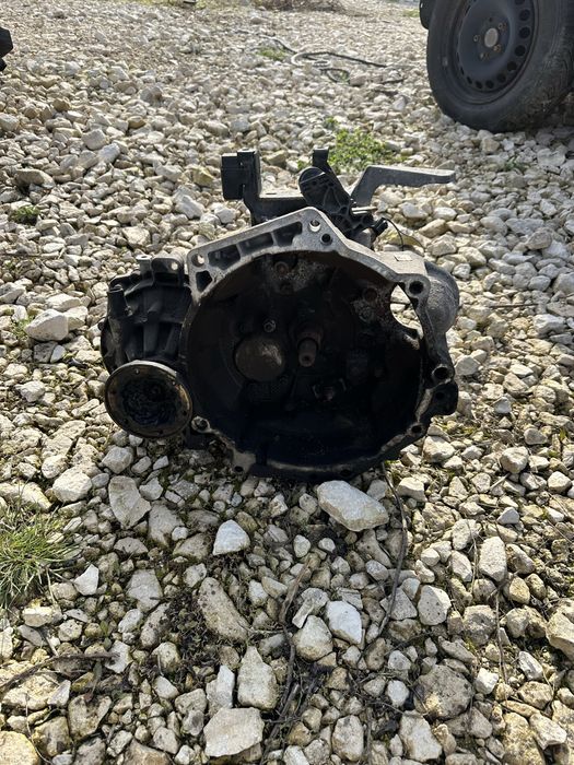 Ръчна кутия за 1.2tdi - Шкода,Сеат,Фолксваген,Ауди- 02R 301 130 B