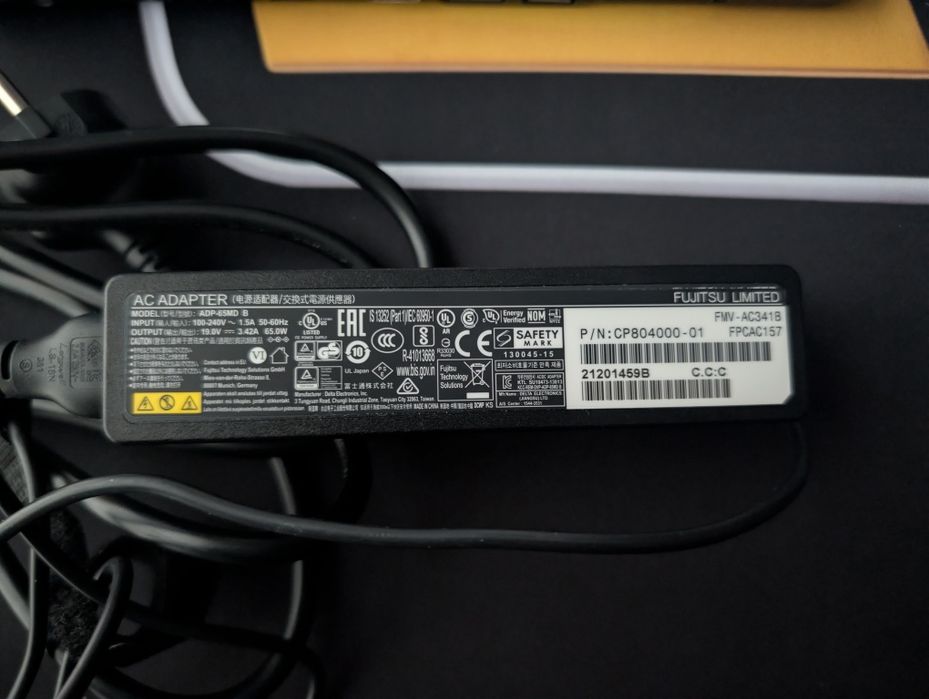 Fujitsu Lifebook E756 (15'6 инча)