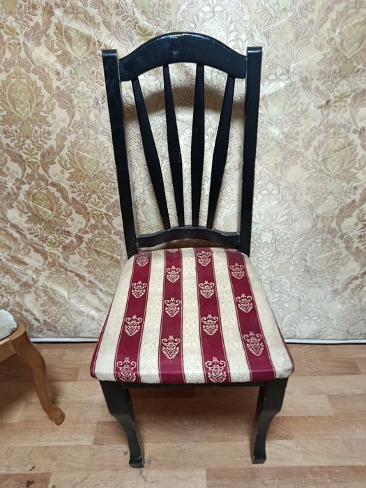 Стулья три вида .