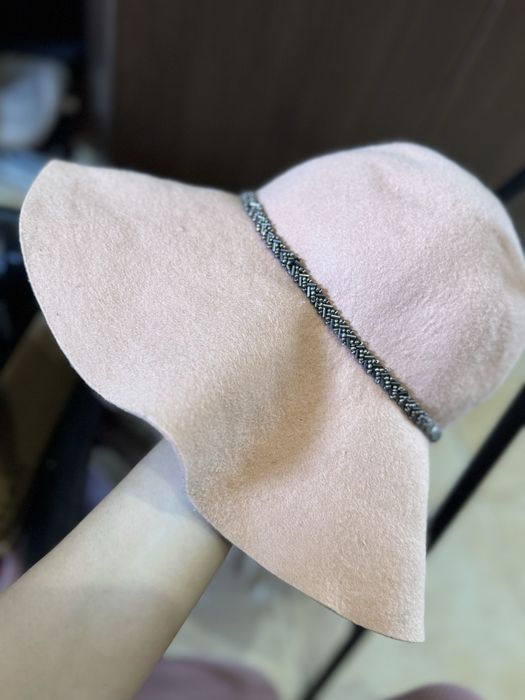 Шапки , шалове , чанти