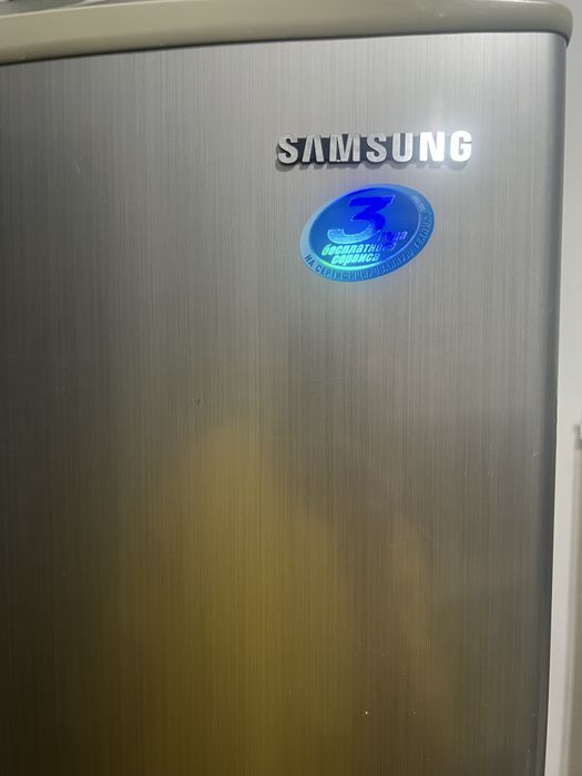 Продам холодильник Samsung