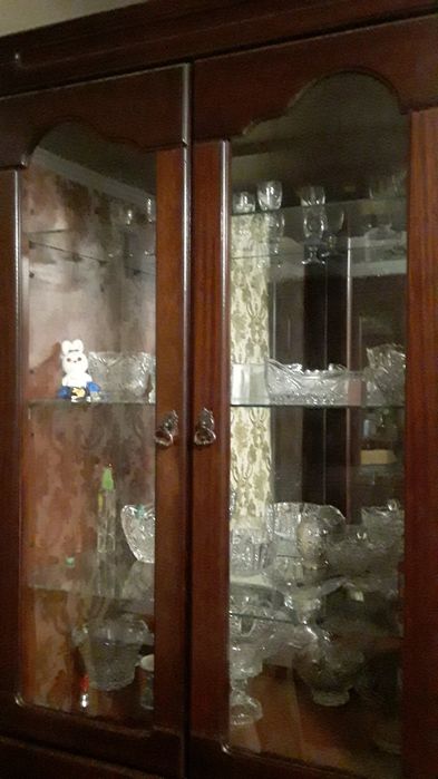 Продам шифоньер в очень хорошем состоянии