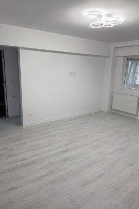 Apartament 3 camere  2 bai etaj 2