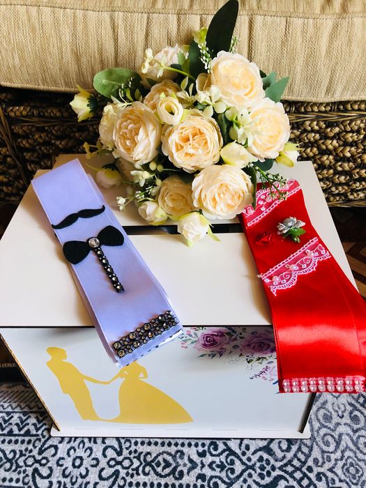 Ленти за пари и злато