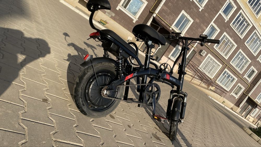 Электроскутер.