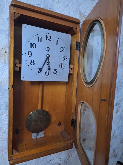 Продам часы настенные