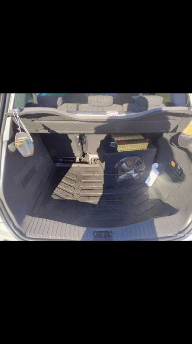Vând Ford c max 2010
