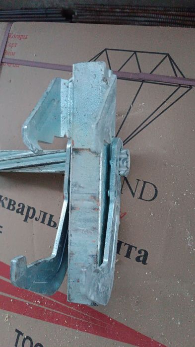 Замок для опалубки тага универсальный тайрот