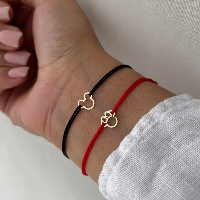 Brățară cu șnur reglabil și pandantiv din aur 14k!