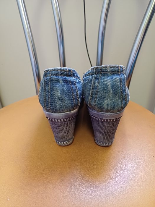 Продам (туфельки)   летние  3000тыс