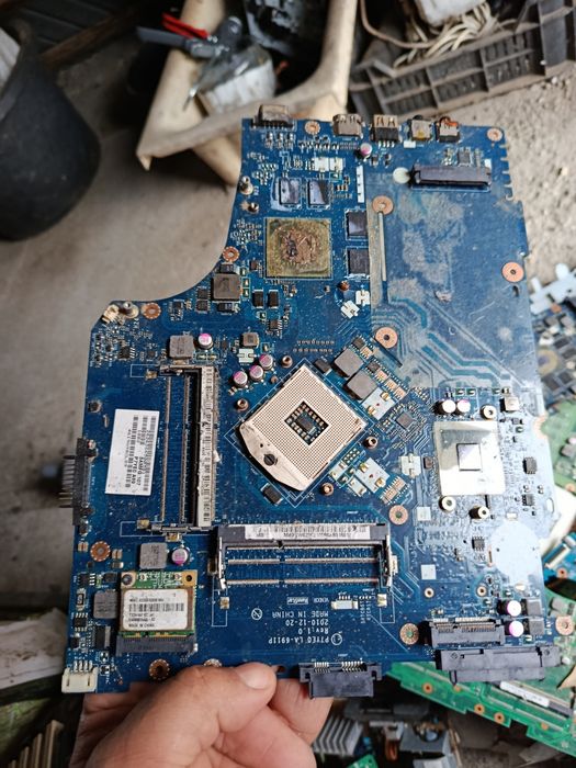 Vind plăci PC vechi