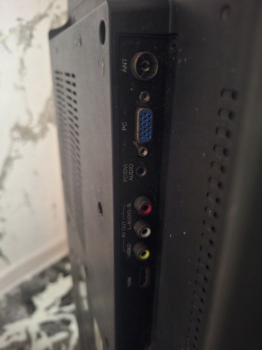 Плоский телевизор.