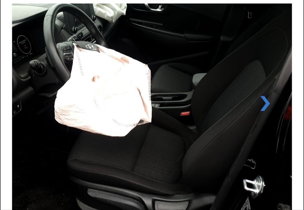 Hyundai kona 1,6 benzina si hibrid avariat