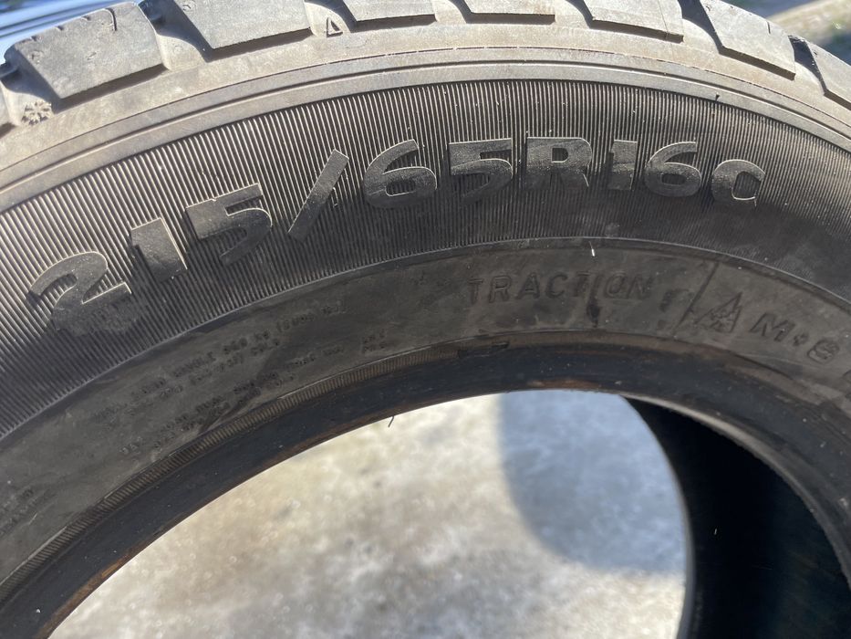 215/65 16C 2бр зимни гуми