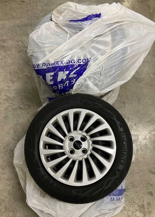 4 Летни Гуми Continental с джанти и тасове Fiat 185/65 15R DOT2421 Джанти 4*98
