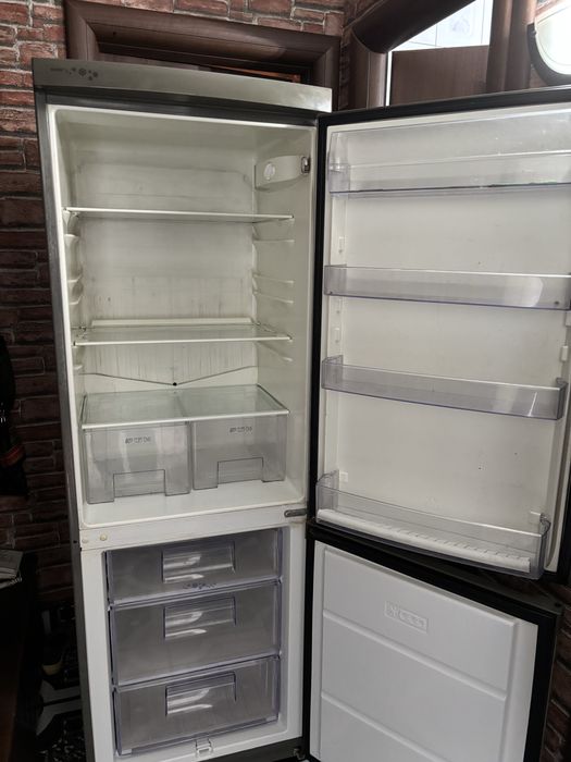 Frigider Zanussi