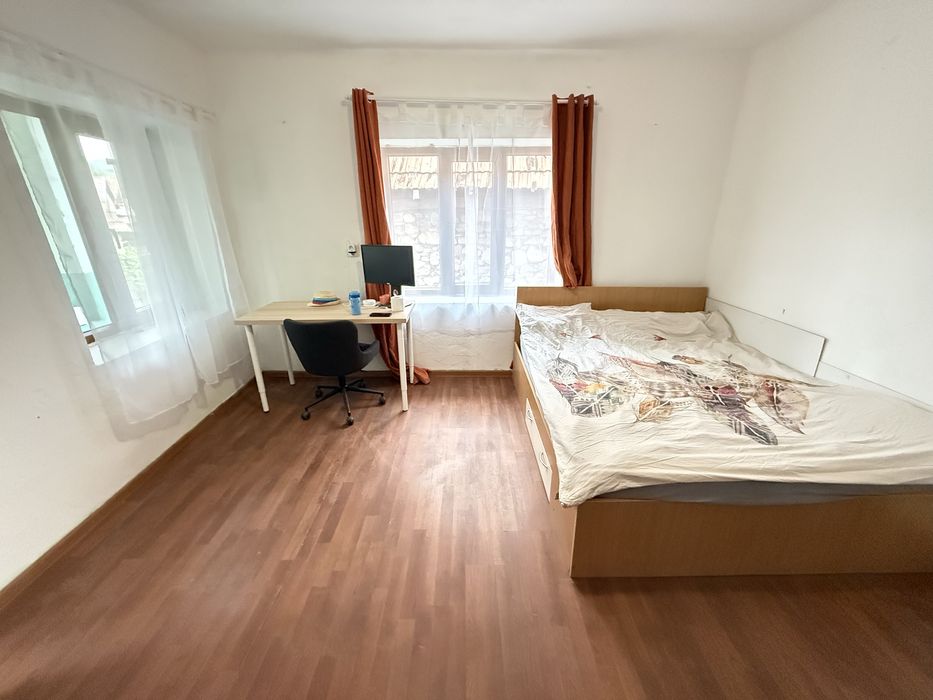 Casa in Podeni, potential deosebit