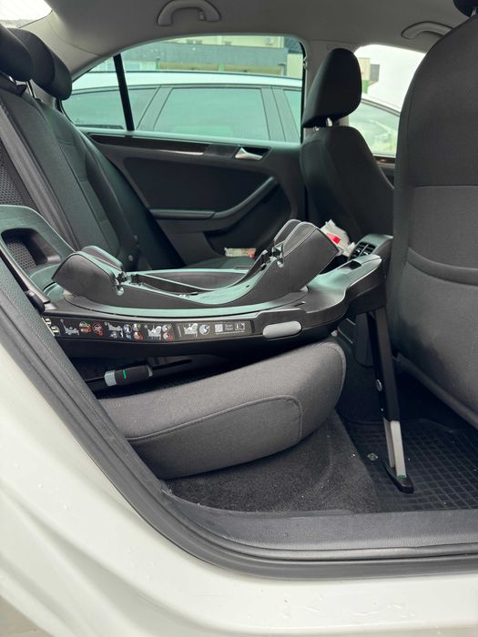 Scaun auto tip scoică pentru copii Britax Römer, reclinabil, 0-15 luni, 40-85 cm, 0-13 kg, BABY-SAFE PRO + baza isofix VARIO BASE 5Z