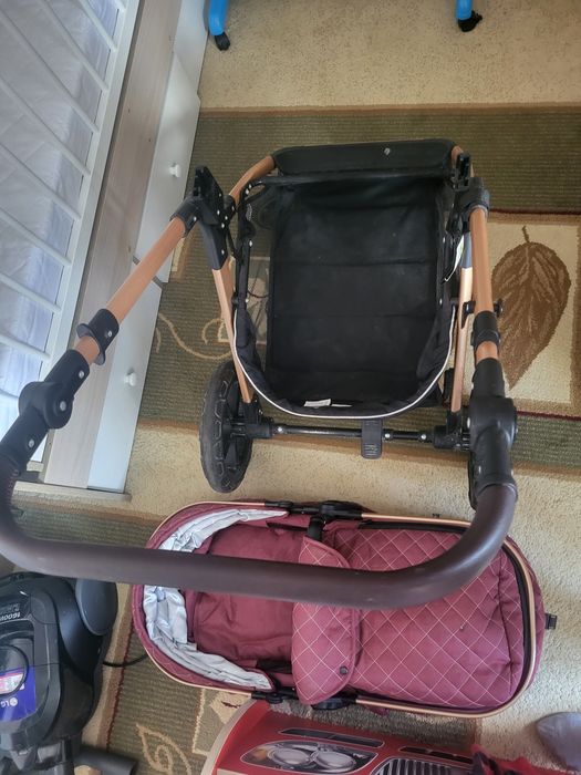 Продаётся коляска в хорошем состоянии