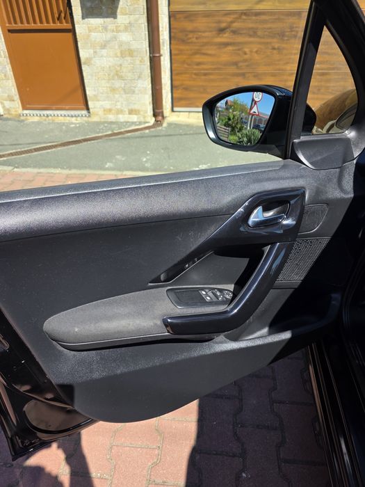 Vând Peugeot 208, 1,6 diesel