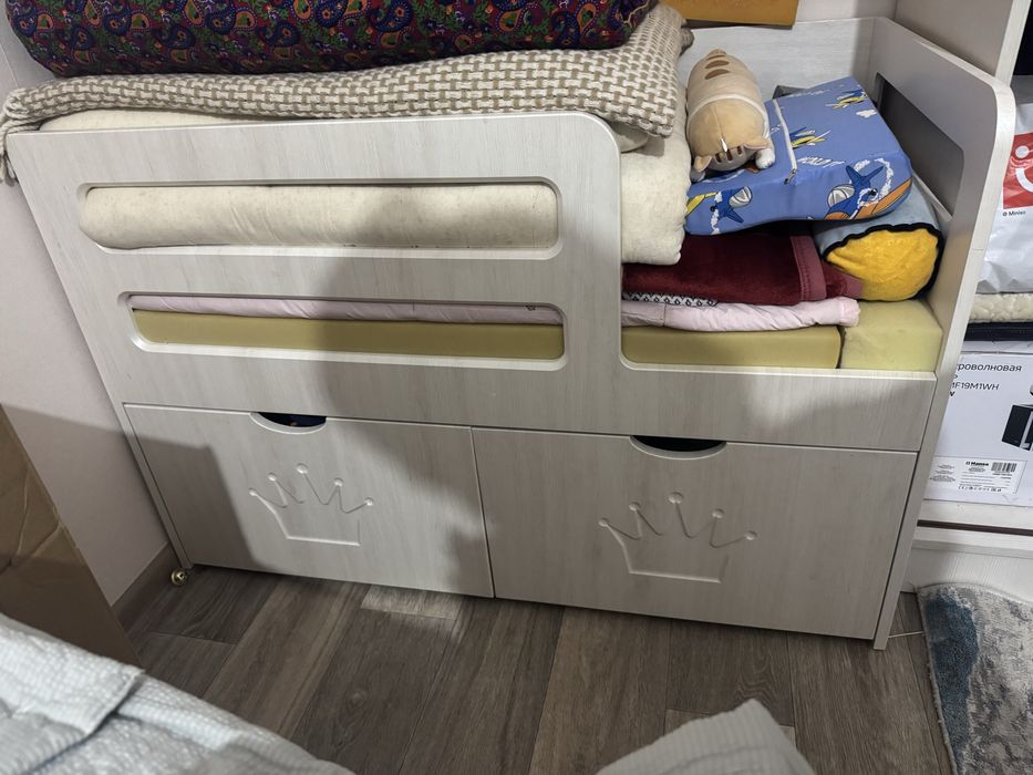 Продам детскую кроватку