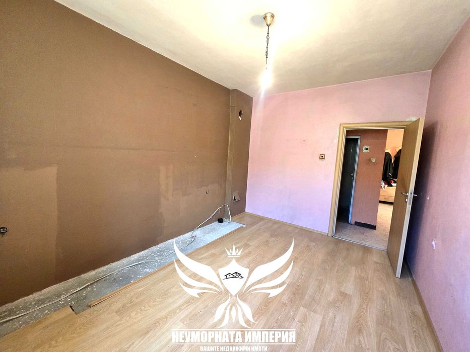 Продавам многостаен 157кв.м. с гараж гр.Асеновград широк център