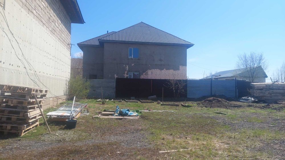 Продам коттедж недостроенный