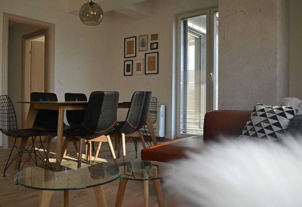 Дава се под наем Двустаен апартамент в Бургас, Зорница - 56 кв.м за 239.7 € - Снимка #1