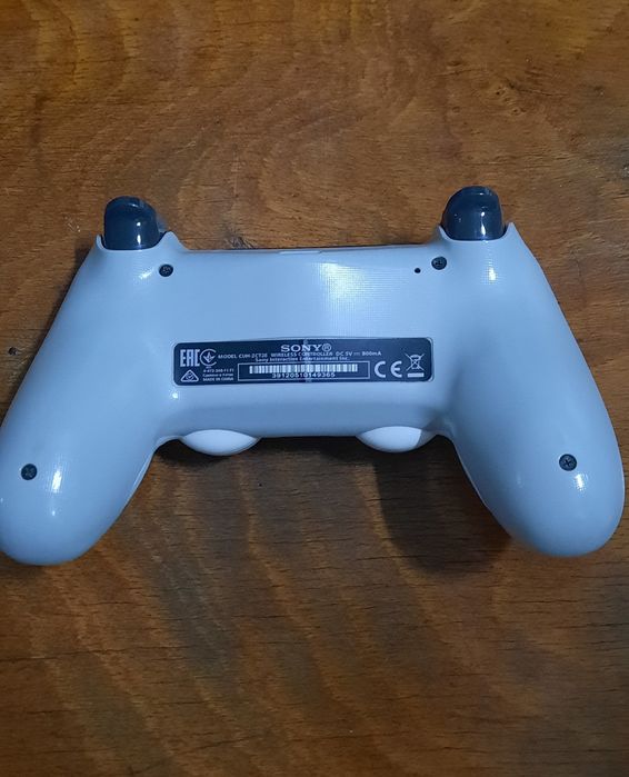 Продам джойстик для ps4