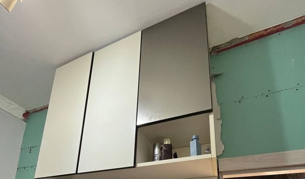 Отдам даром навесной шкаф