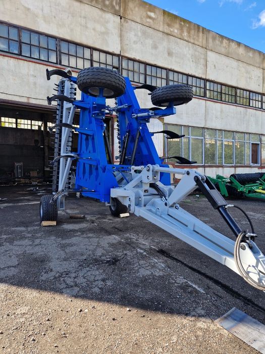 ПЛУГ ПСКу-8 (с резиновыми колесами)