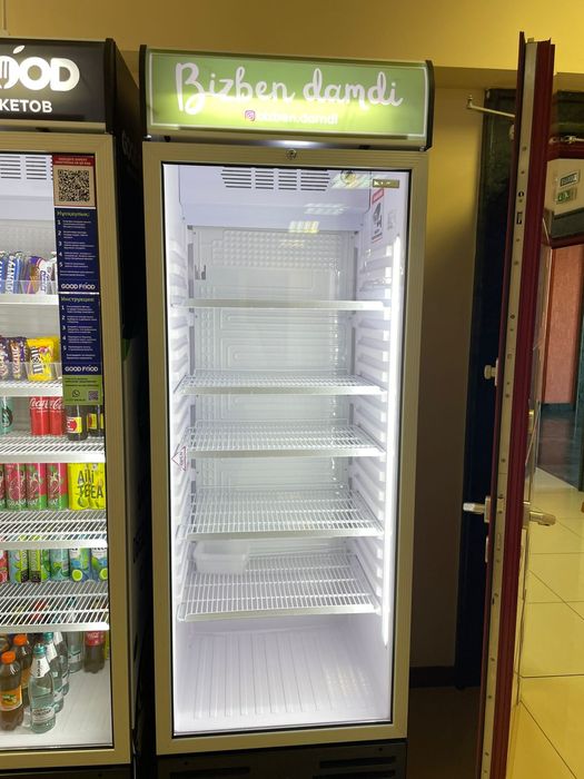 Холодильник витринный KLEO VS 550