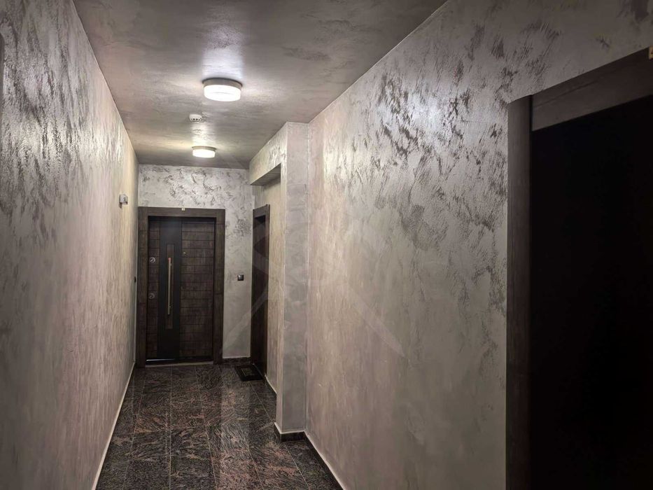 Продава се Тристаен апартамент в Пловдив, Христо Смирненски - 95 кв.м за 1155 €/кв.м - Снимка #7