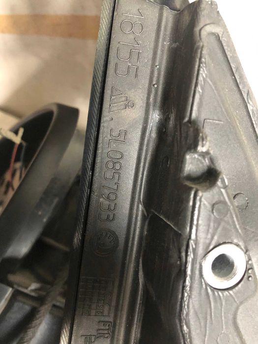 Corp oglinda stanga electrica Skoda Yeti dupa 2009 cod 5L0857933