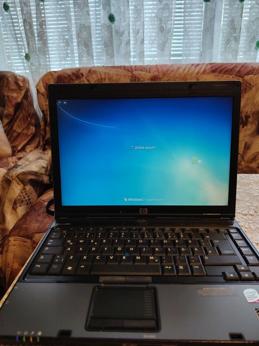 Лаптоп HP compaq