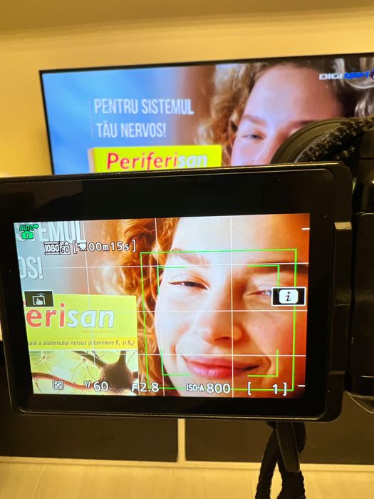 Nikon DSRL touchscreen D5500, linie continuata cu D5600