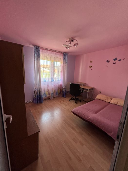 Apartament cu 3 camere
