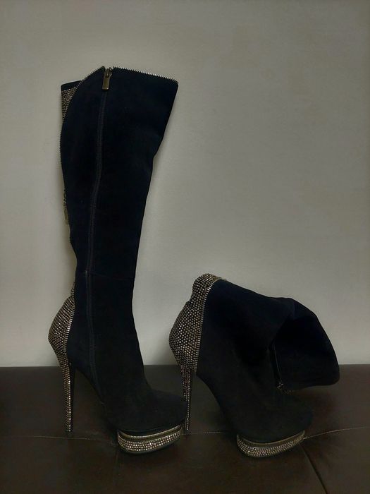 Елегантни ботуши с камъни 35 номер