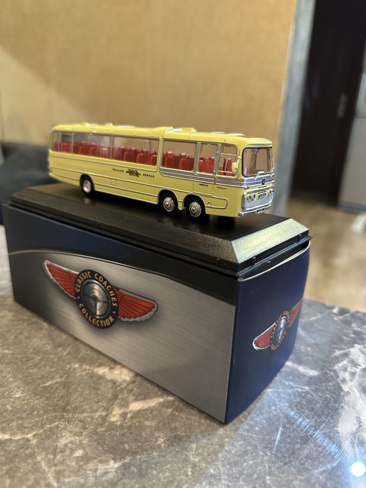 Колекционерски камиончета и автобуси