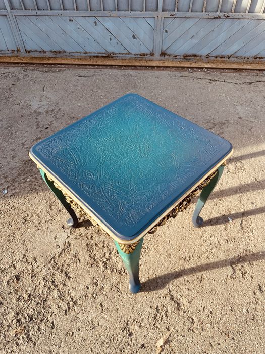 Луксозна декоративна маса – нео-бароков стил