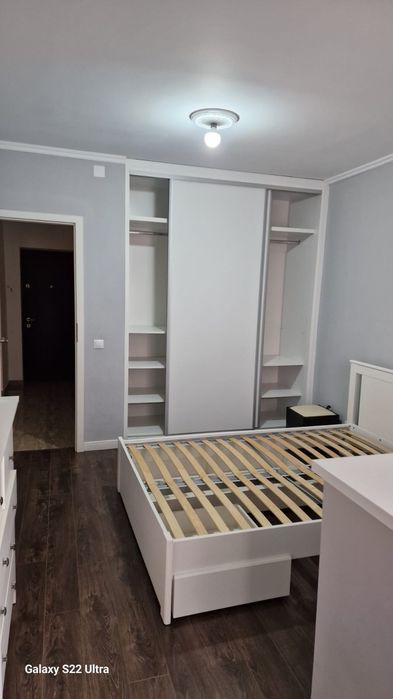 Închiriez apartament