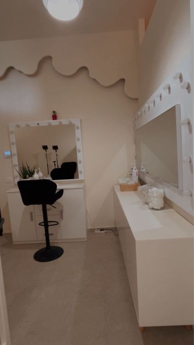 Post salon infrumusetare