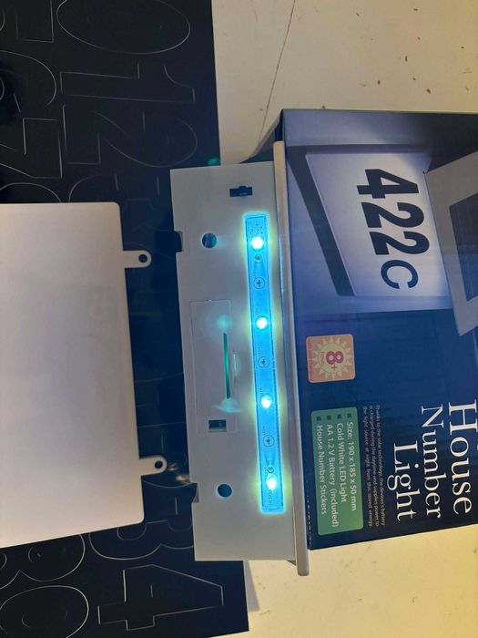 Numar de casa placa iluminata LED, incarcare solara, inox numar inclus
